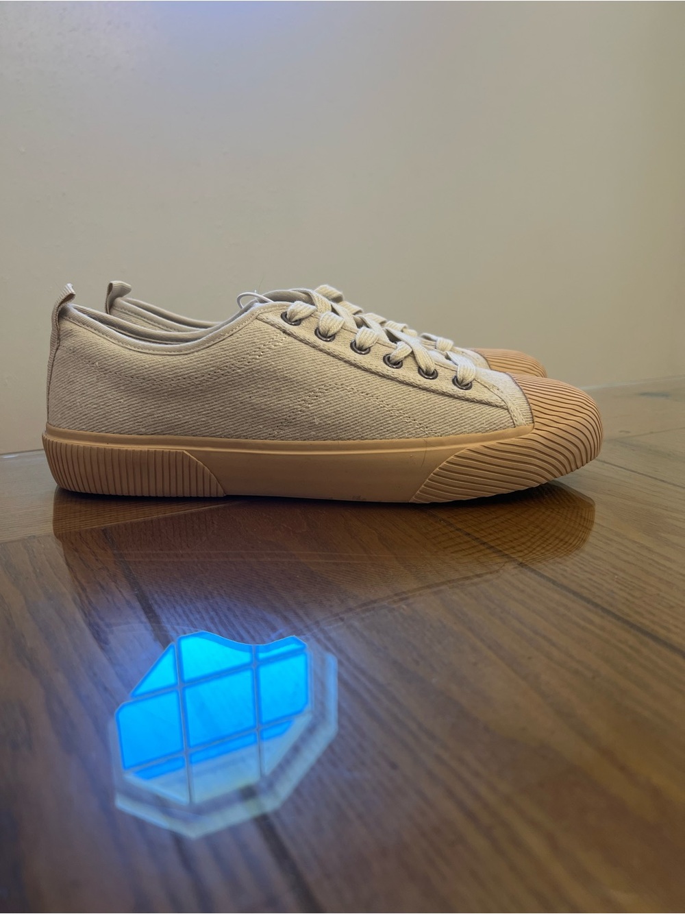 New Women's Grace Canvas Sneakers Tennis Shoes Cream Universal Thread Size 9.5
